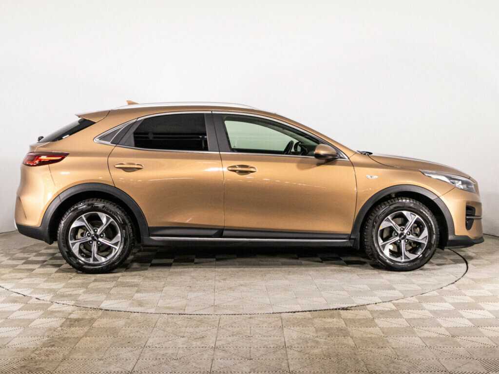 Kia XCeed 2021 года с пробегом. Фото: #3
