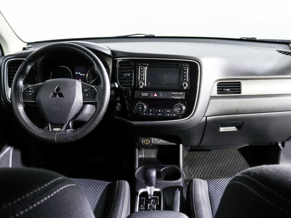 Mitsubishi Outlander 2016 года с пробегом. Фото: #10