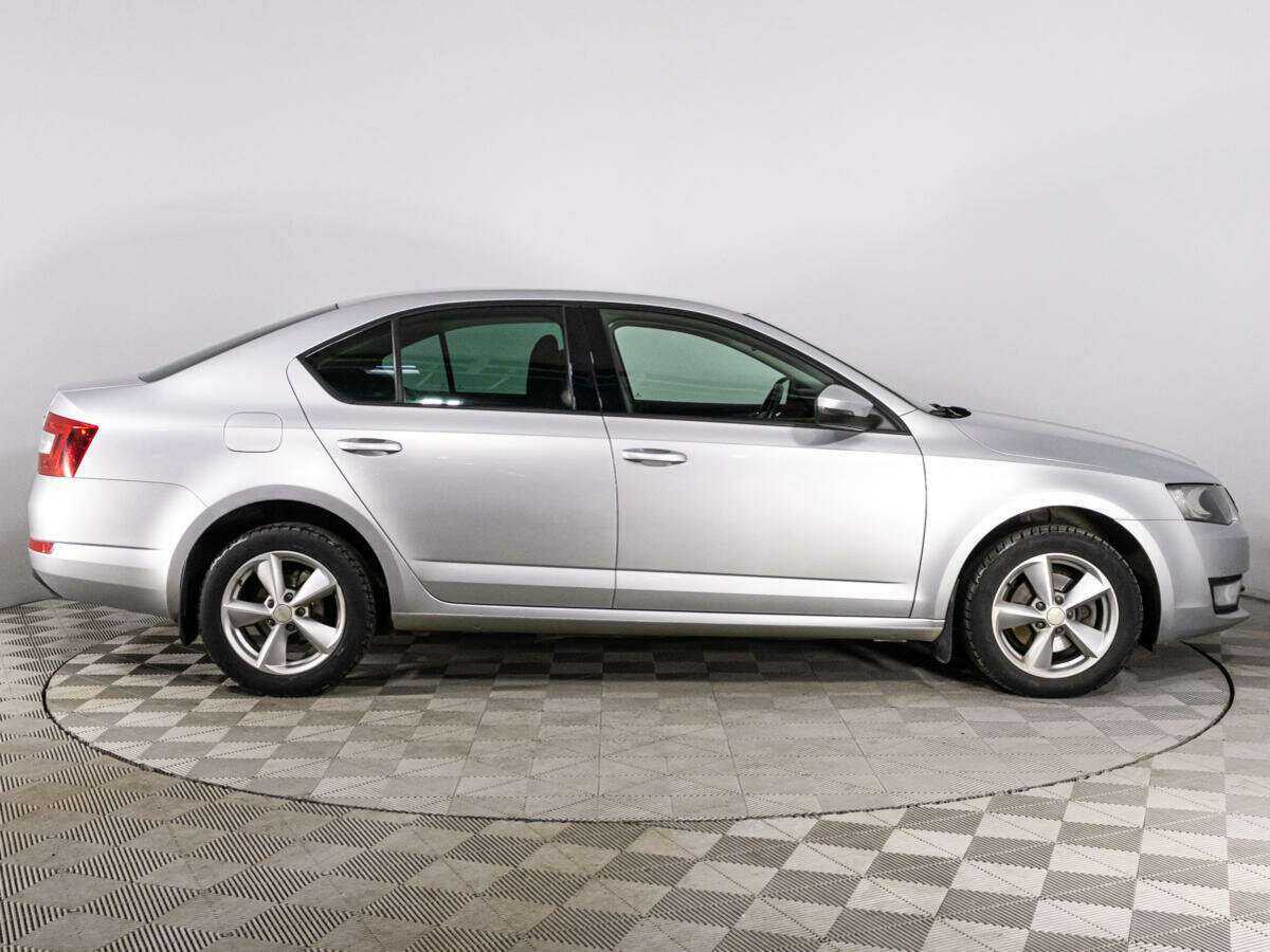 Skoda Octavia 2015 года с пробегом. Фото: #2