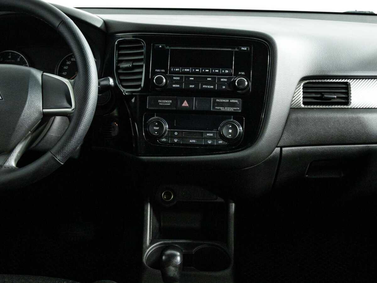 Mitsubishi Outlander 2013 года с пробегом. Фото: #13