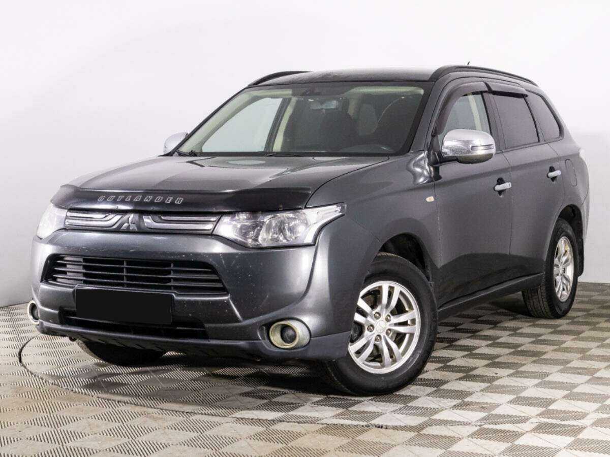 Mitsubishi Outlander 2013 года с пробегом. Посмотреть фото