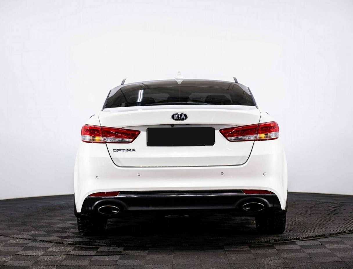 Kia Optima 2018 года с пробегом. Фото: #4