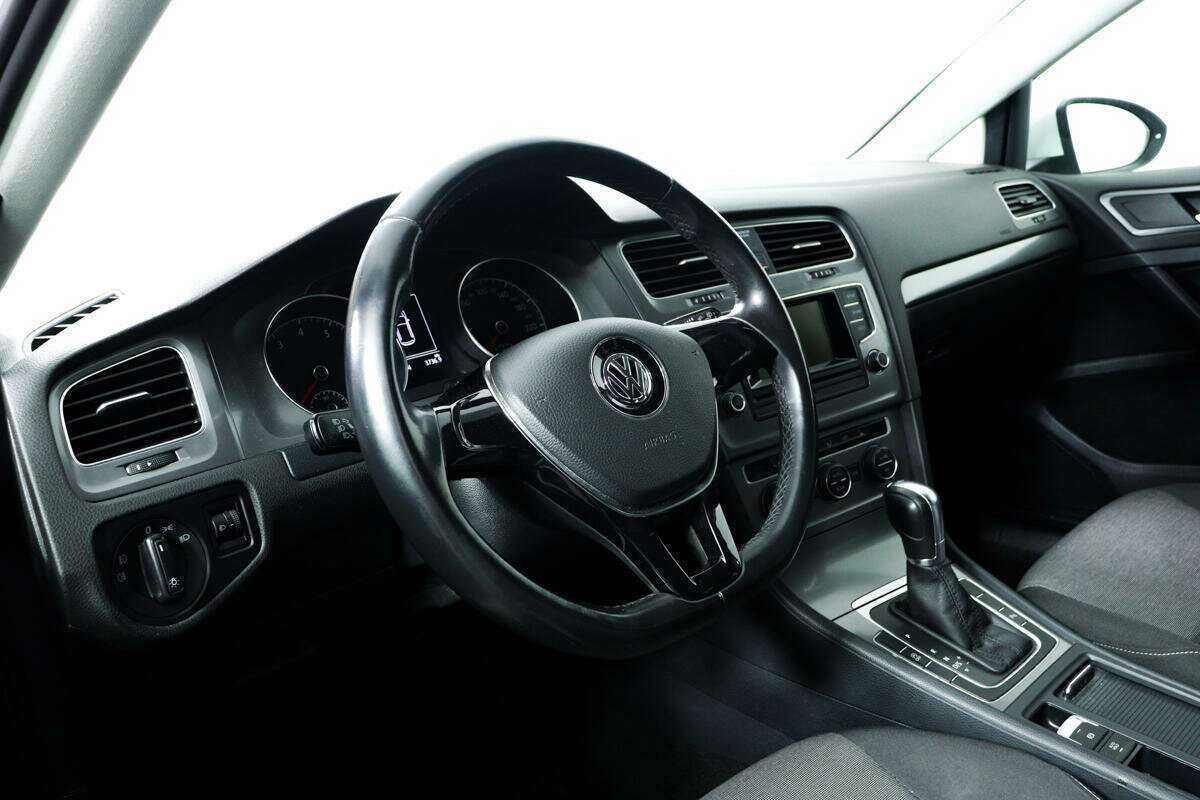 Volkswagen Golf 2013 года с пробегом. Фото: #12