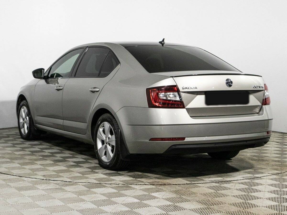 Skoda Octavia 2018 года с пробегом. Фото: #6