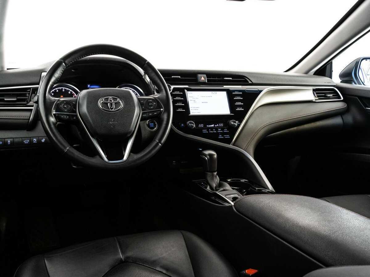 Toyota Camry 2020 года с пробегом. Фото: #16