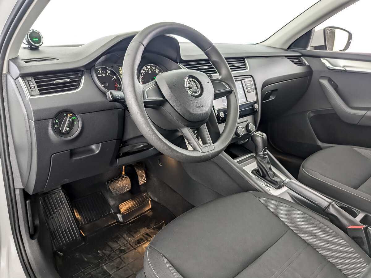 Skoda Octavia 2017 года с пробегом. Фото: #13