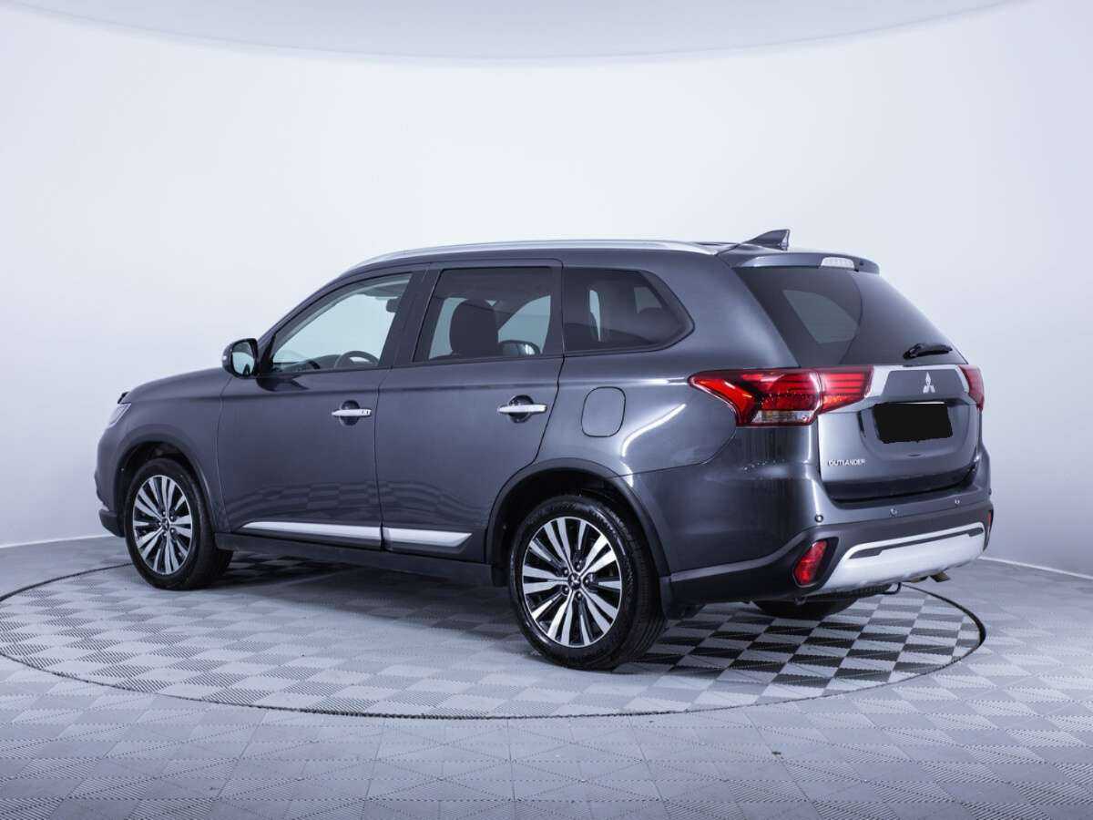 Mitsubishi Outlander 2021 года с пробегом. Фото: #3