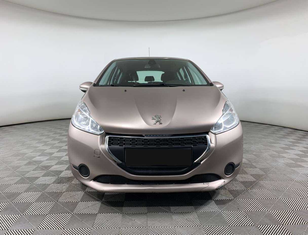 Peugeot 208 2013 года с пробегом. Фото: #1