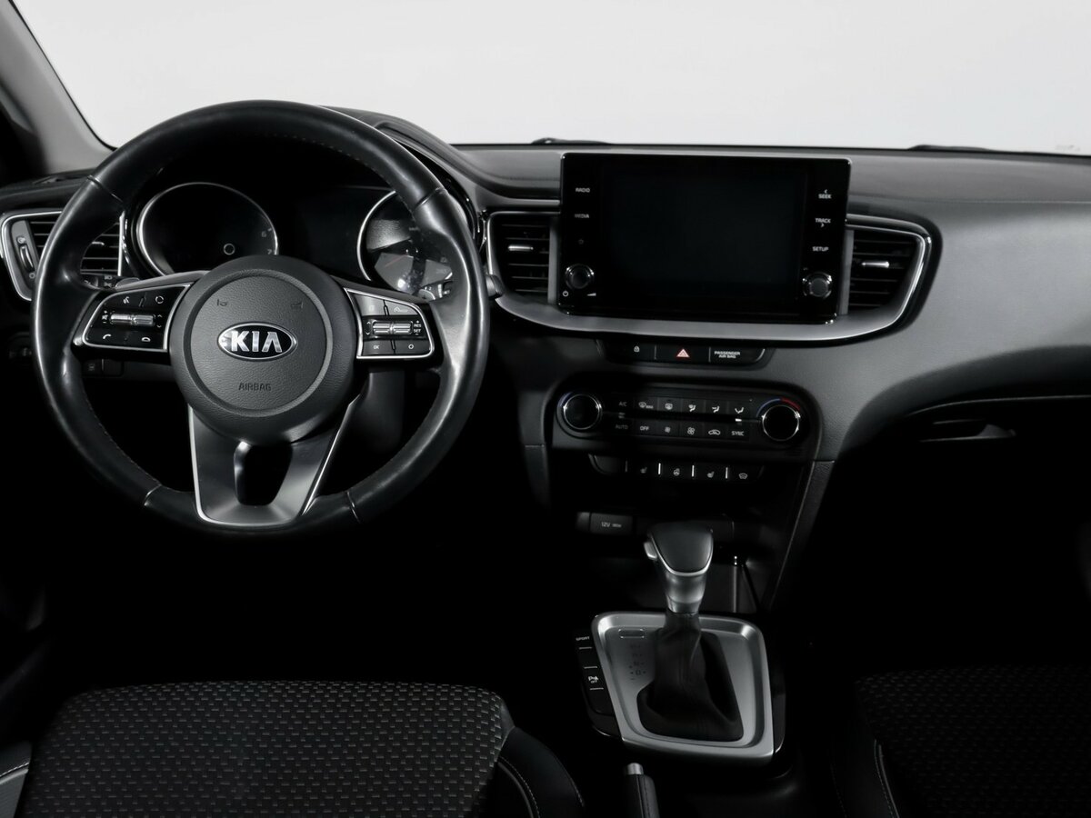 Kia Ceed 2020 года с пробегом. Фото: #9