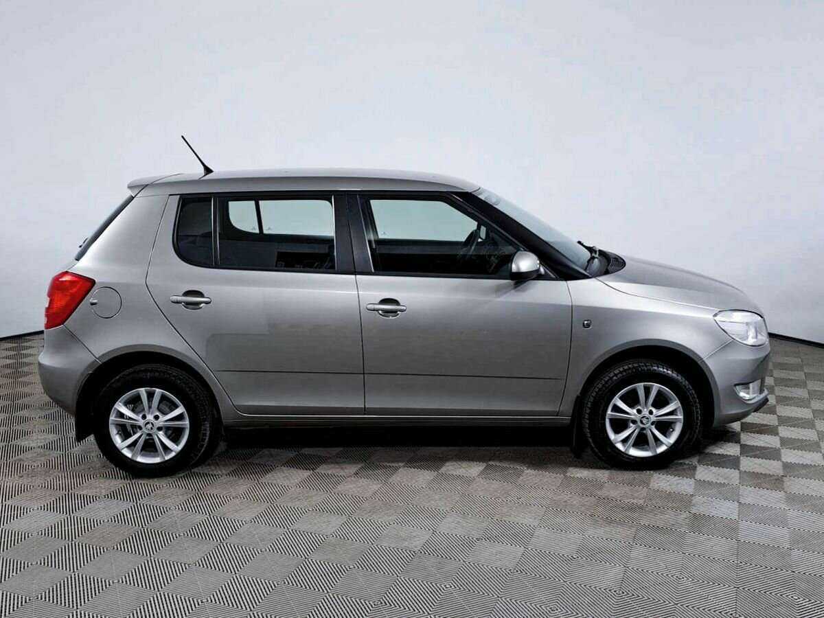 Skoda Fabia 2013 года с пробегом. Фото: #3
