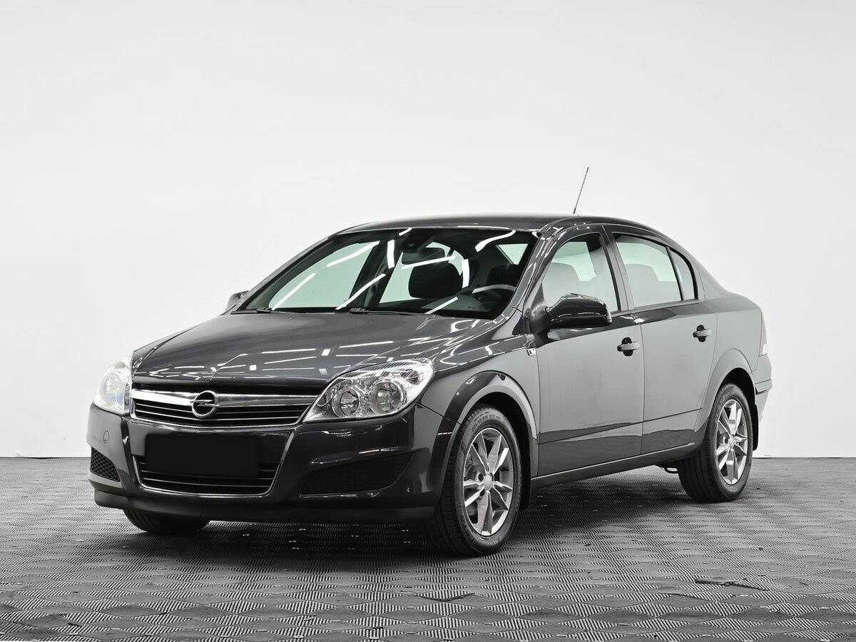 Opel Astra 2012 года с пробегом. Фото: #0