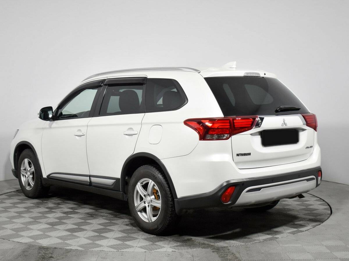 Mitsubishi Outlander 2019 года с пробегом. Фото: #5