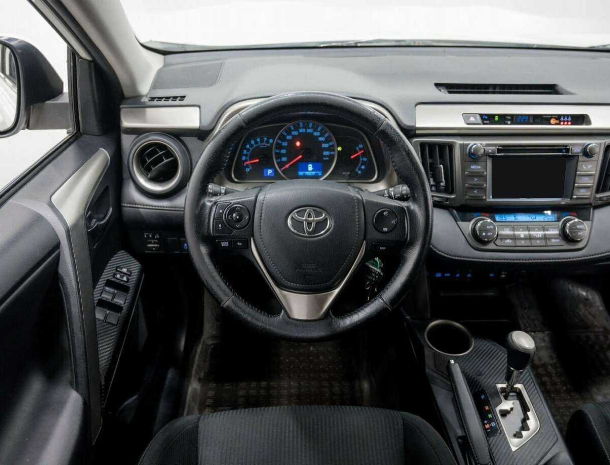 Toyota RAV4 2014 года с пробегом. Фото: #10