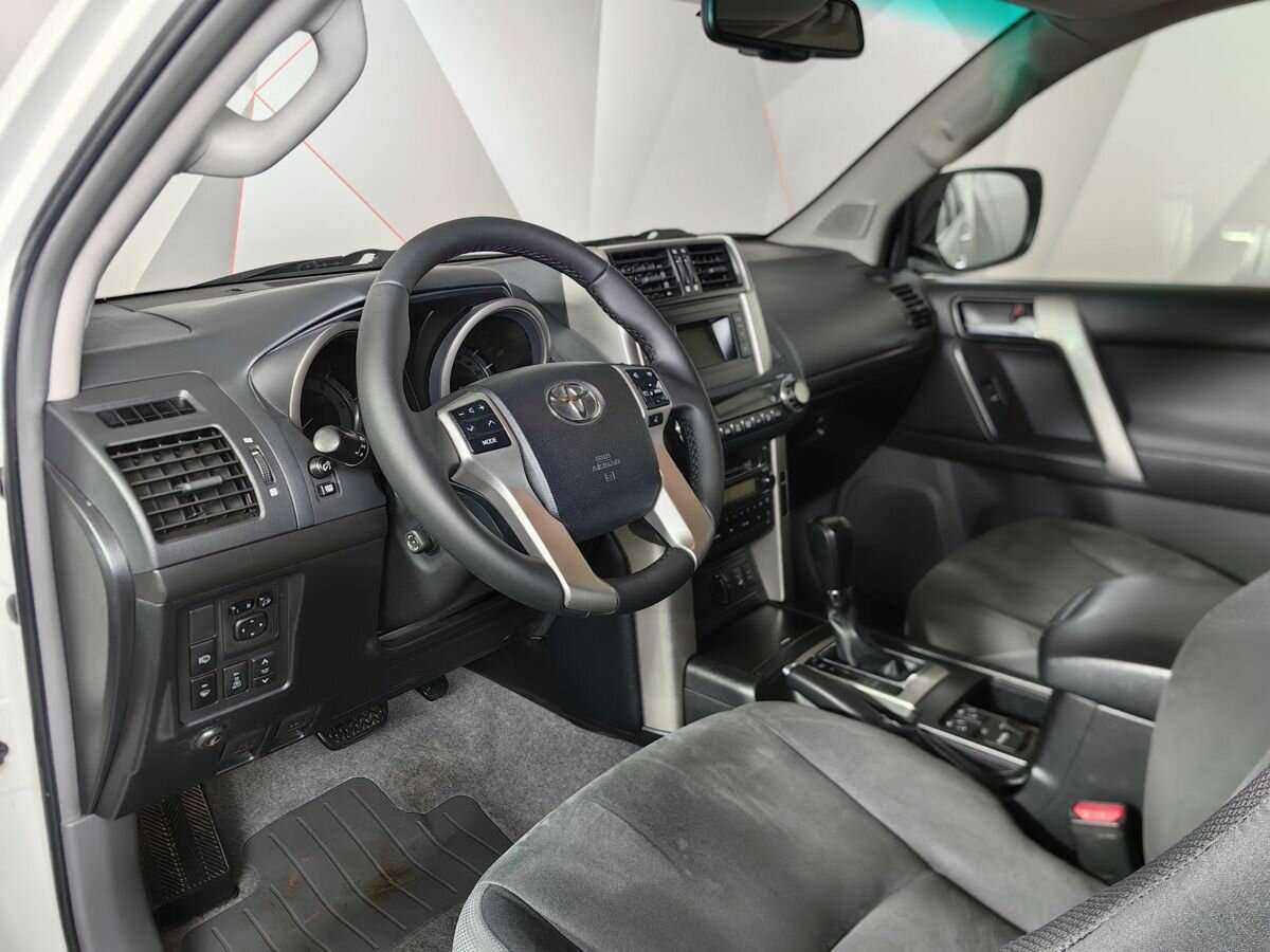 Toyota Land Cruiser Prado 2012 года с пробегом. Фото: #13