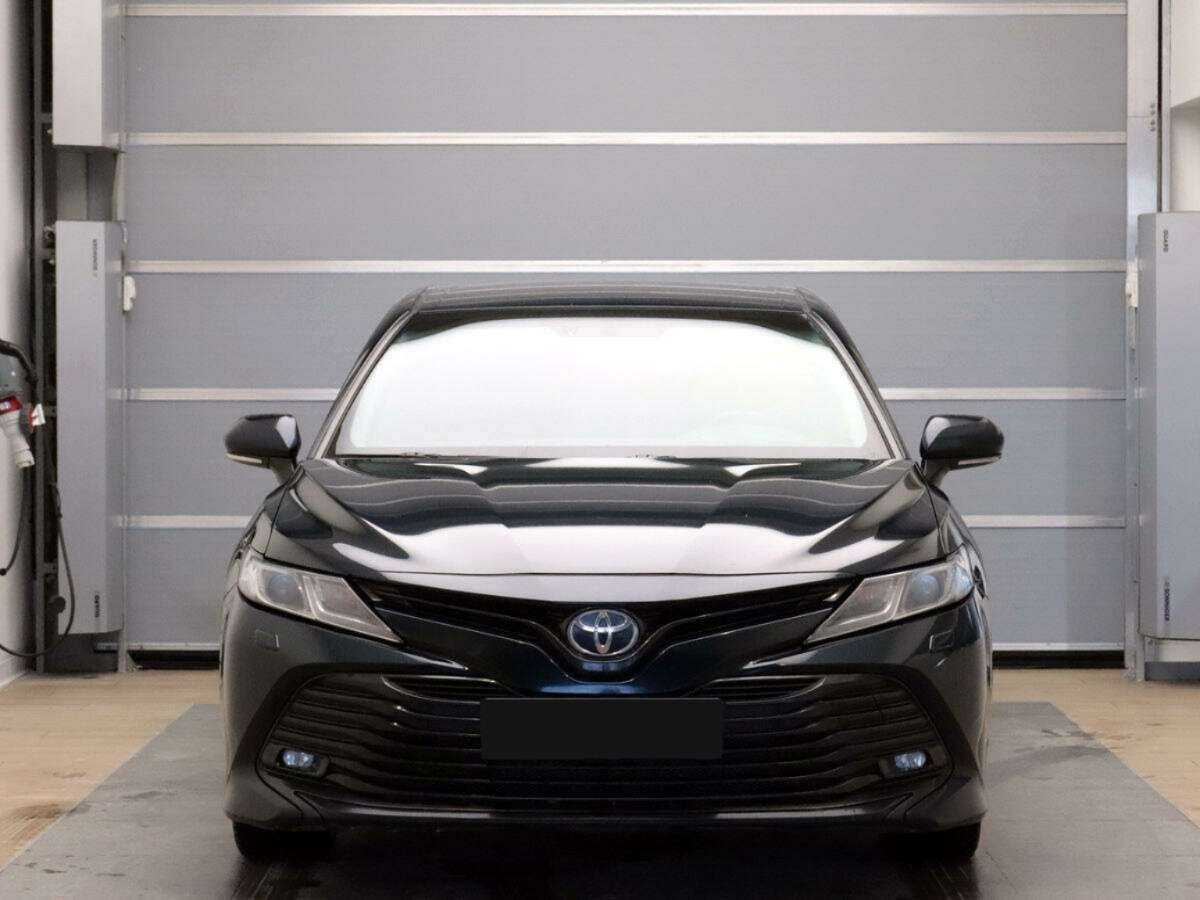 Toyota Camry 2019 года с пробегом. Фото: #1