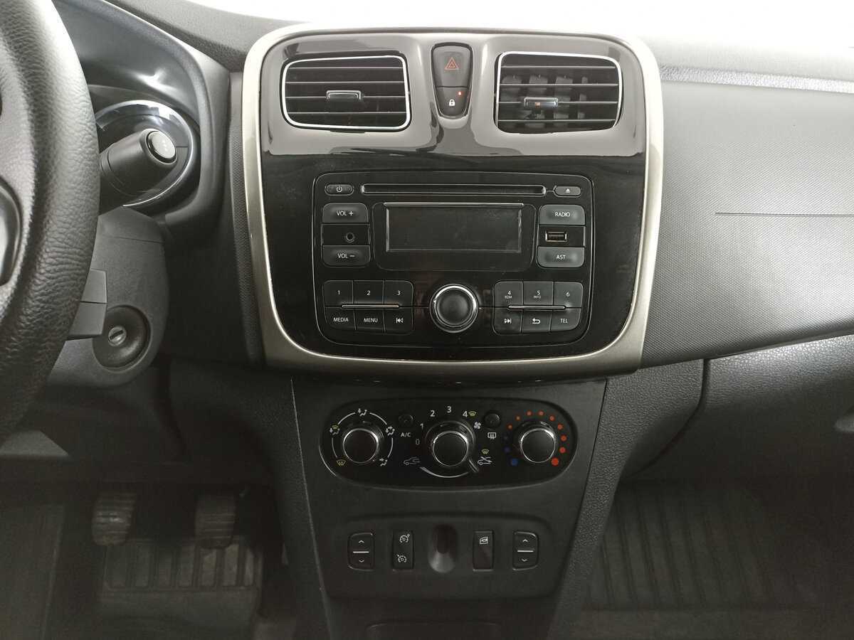 Renault Logan 2015 года с пробегом. Фото: #13