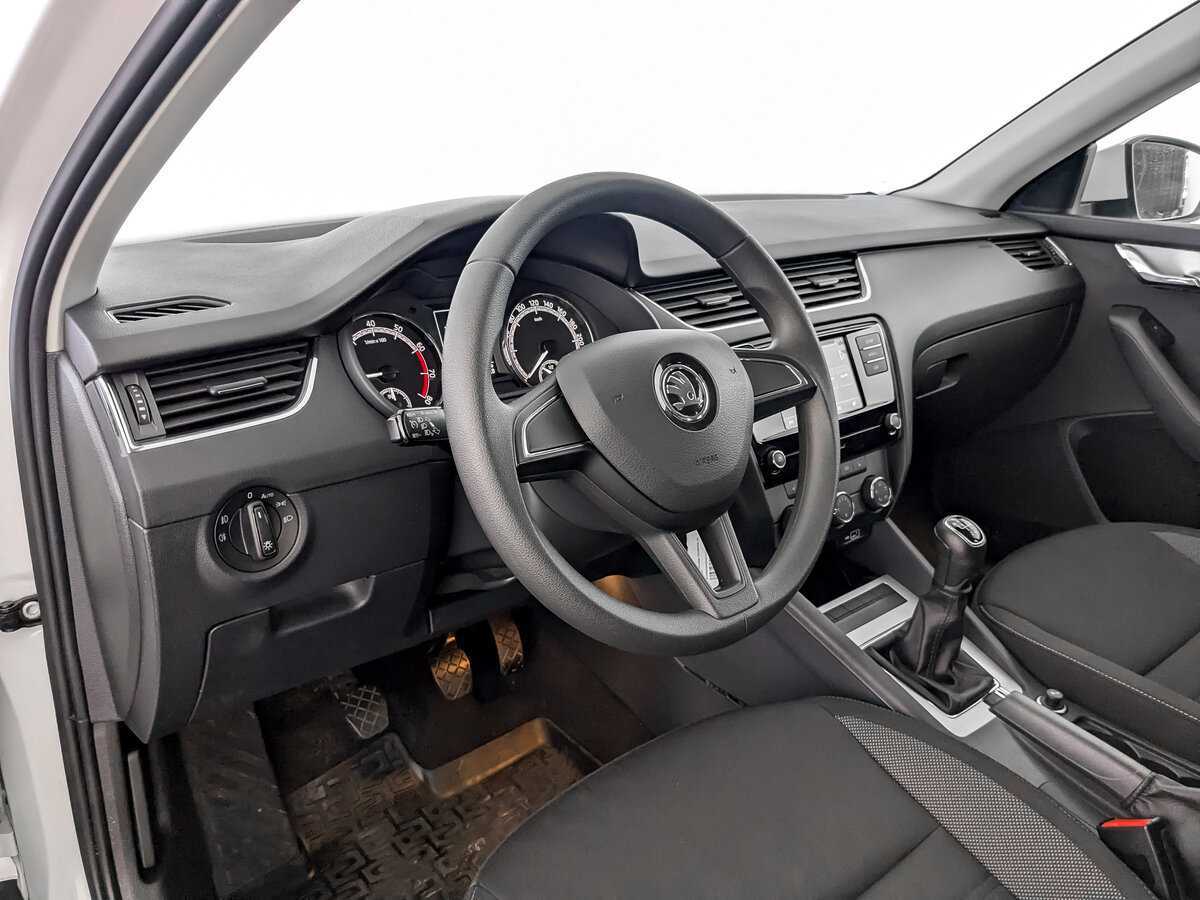 Skoda Octavia 2019 года с пробегом. Фото: #13