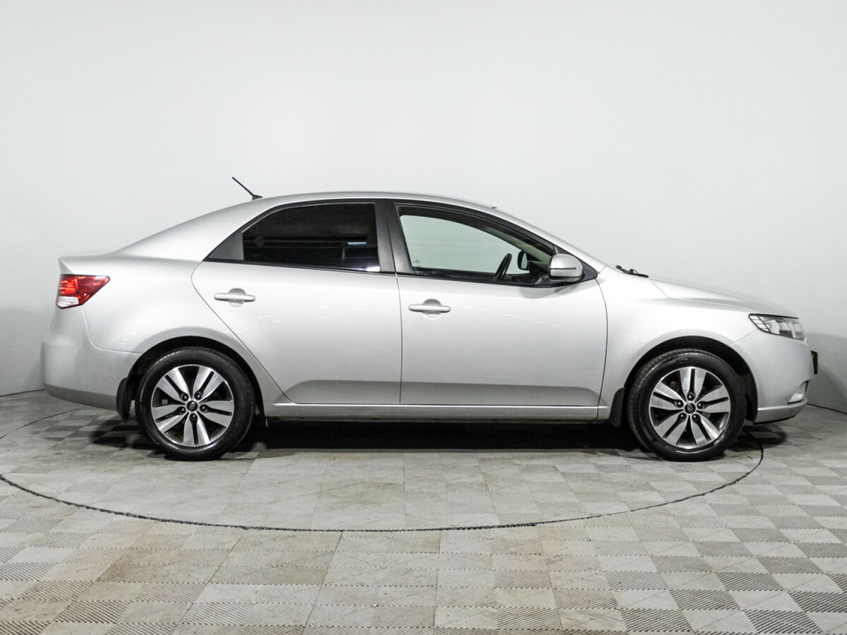 Kia Cerato 2012 года с пробегом. Фото: #3