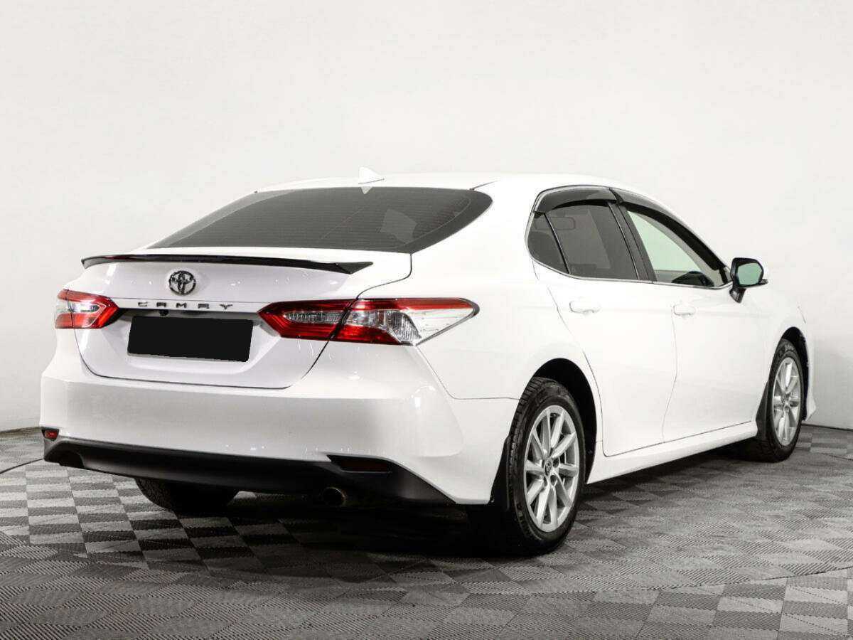 Toyota Camry 2021 года с пробегом. Фото: #3