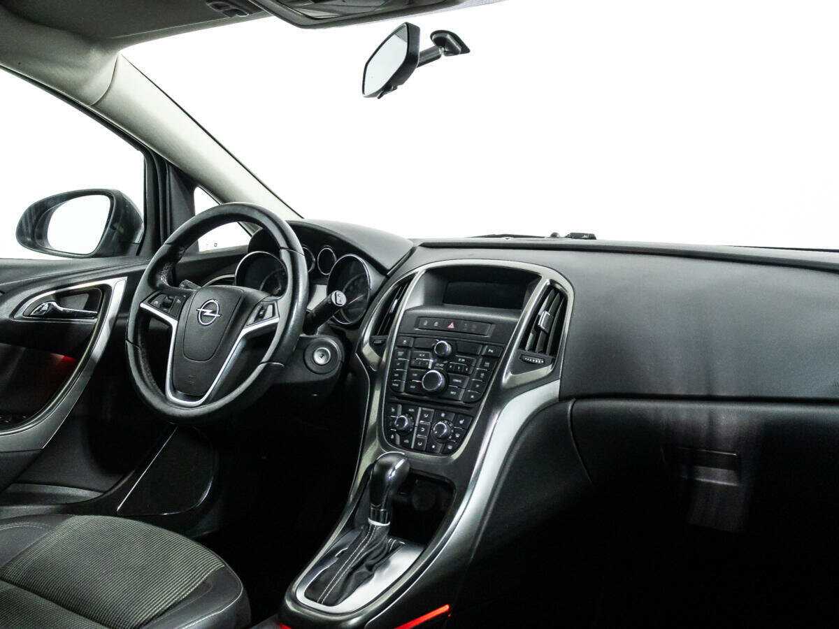 Opel Astra 2012 года с пробегом. Фото: #8