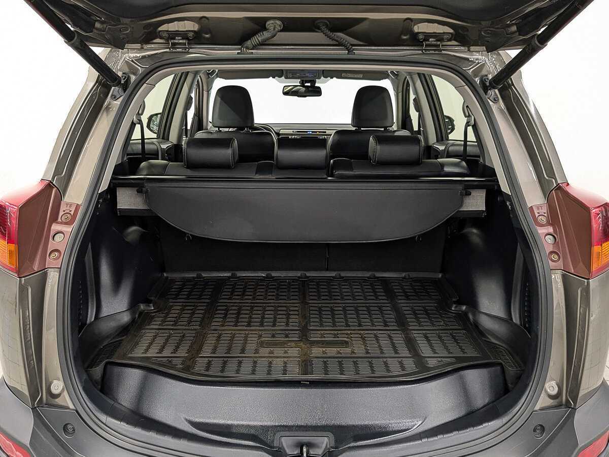 Toyota RAV4 2014 года с пробегом. Фото: #9