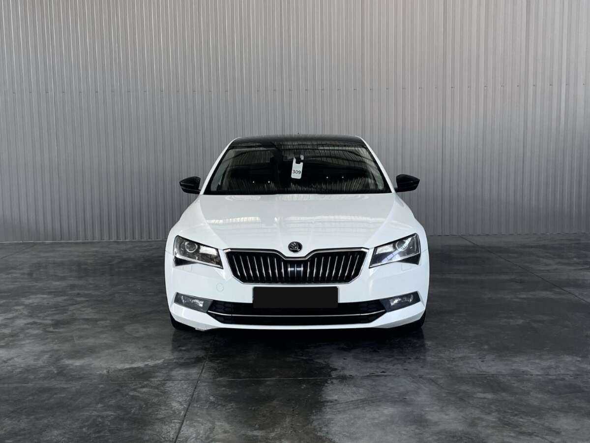 Skoda Superb 2015 года с пробегом. Фото: #1