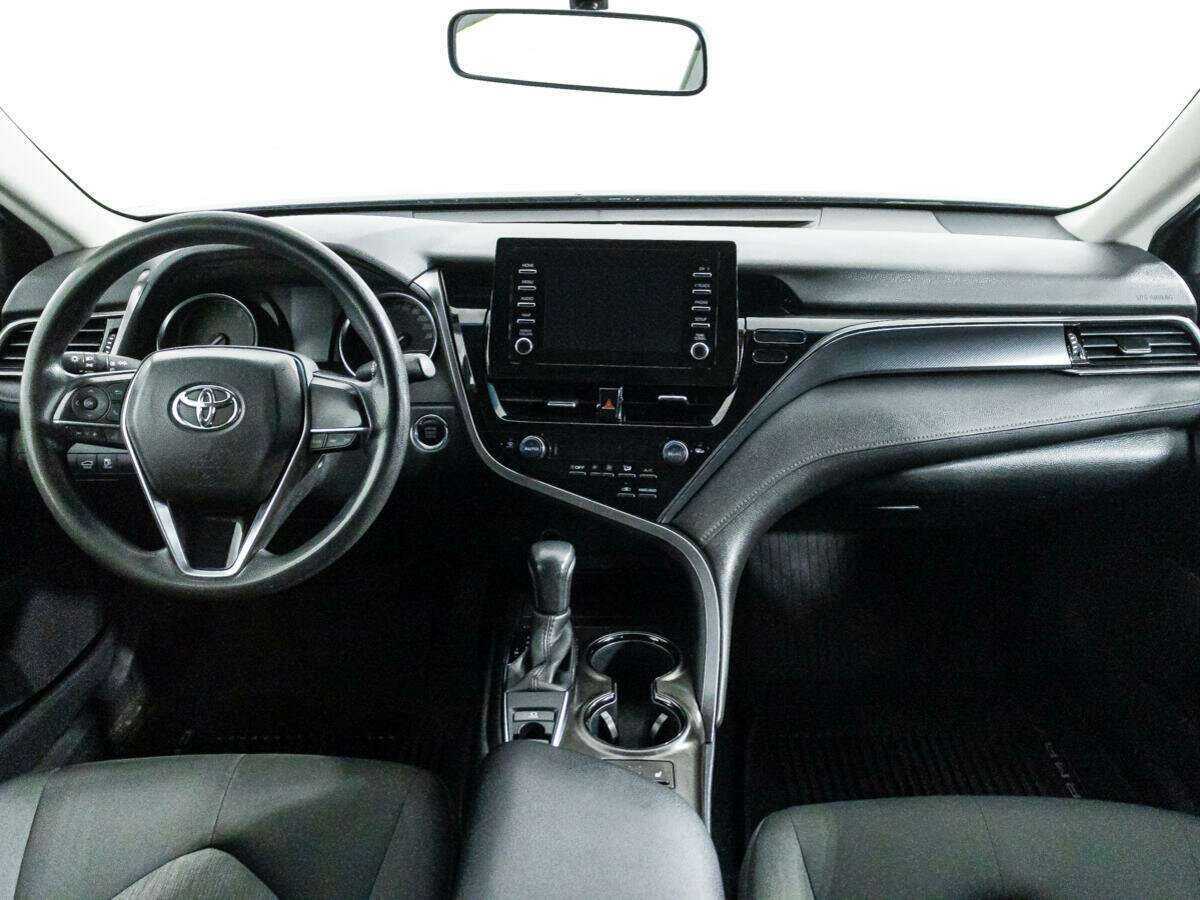 Toyota Camry 2021 года с пробегом. Фото: #12