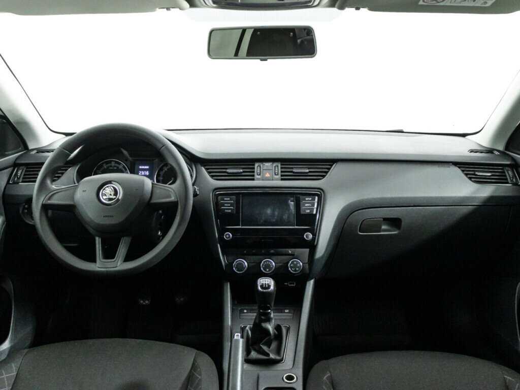 Skoda Octavia 2018 года с пробегом. Фото: #12