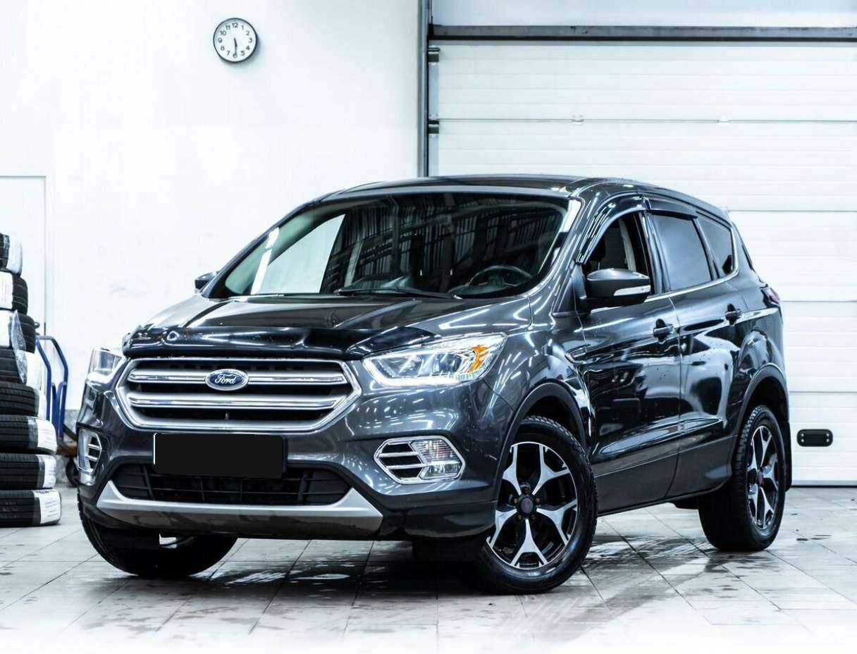 Ford Kuga 2017 года с пробегом. Посмотреть фото