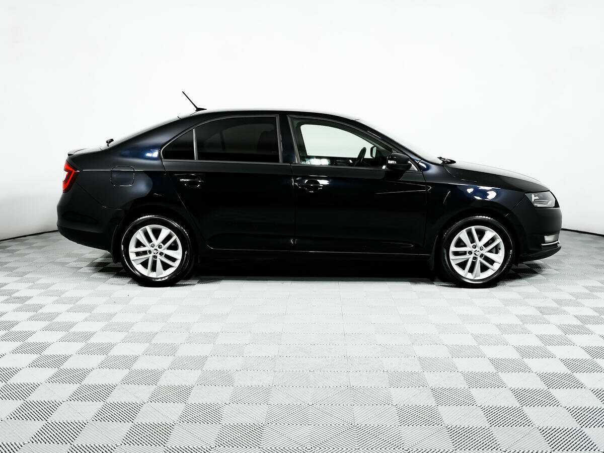 Skoda Rapid 2018 года с пробегом. Фото: #3