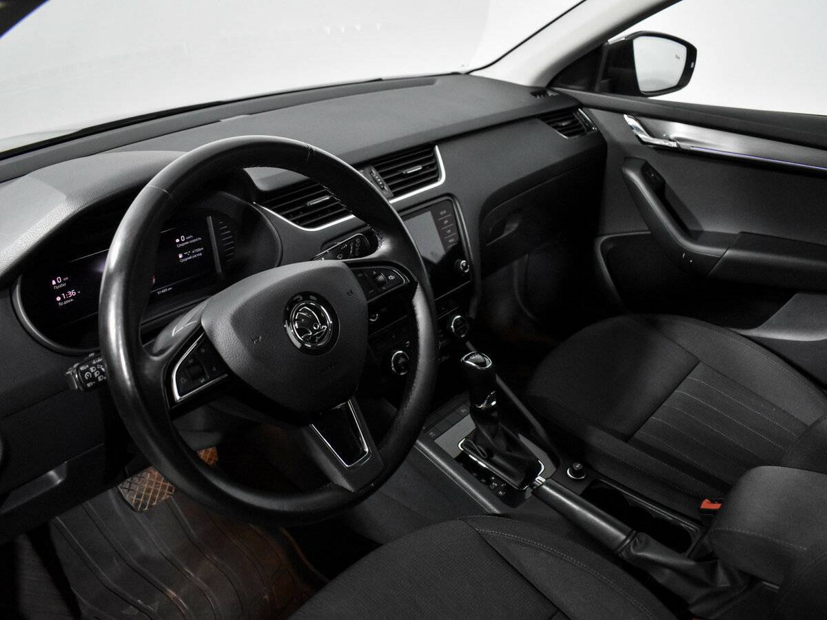 Skoda Octavia 2019 года с пробегом. Фото: #8