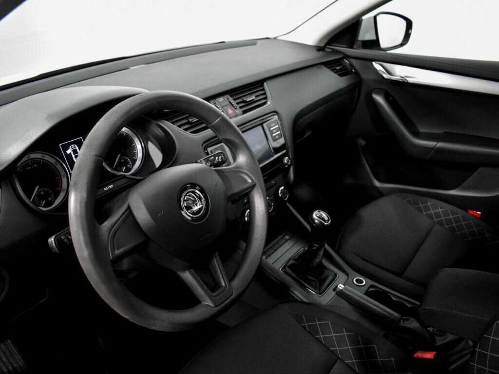 Skoda Octavia 2019 года с пробегом. Фото: #6