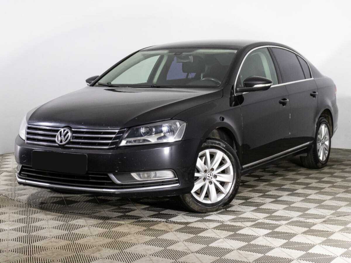 Volkswagen Passat 2013 года с пробегом. Посмотреть фото