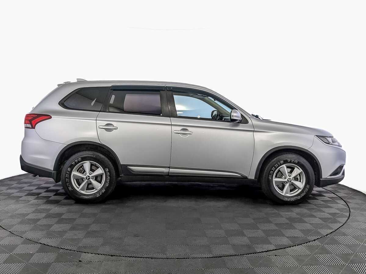 Mitsubishi Outlander 2019 года с пробегом. Фото: #3