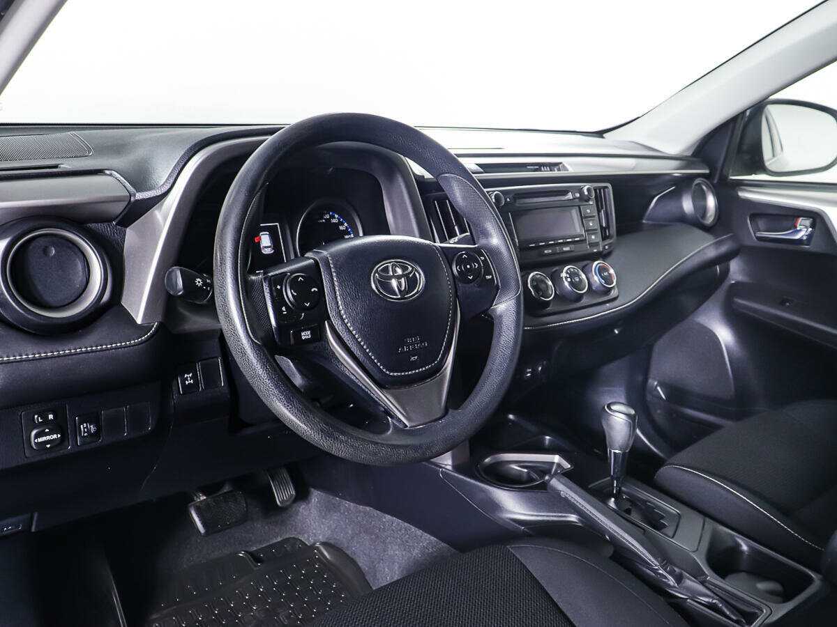 Toyota RAV4 2016 года с пробегом. Фото: #12