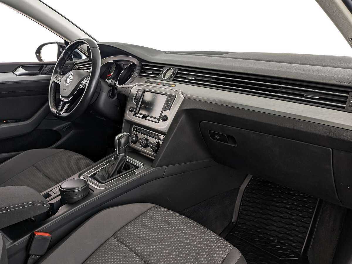 Volkswagen Passat 2016 года с пробегом. Фото: #7