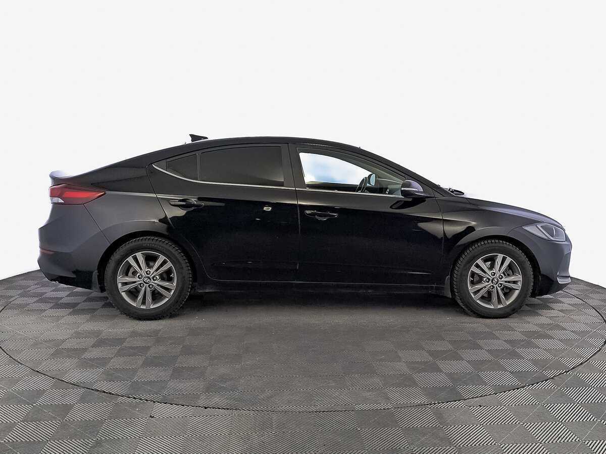 Hyundai Elantra 2017 года с пробегом. Фото: #3