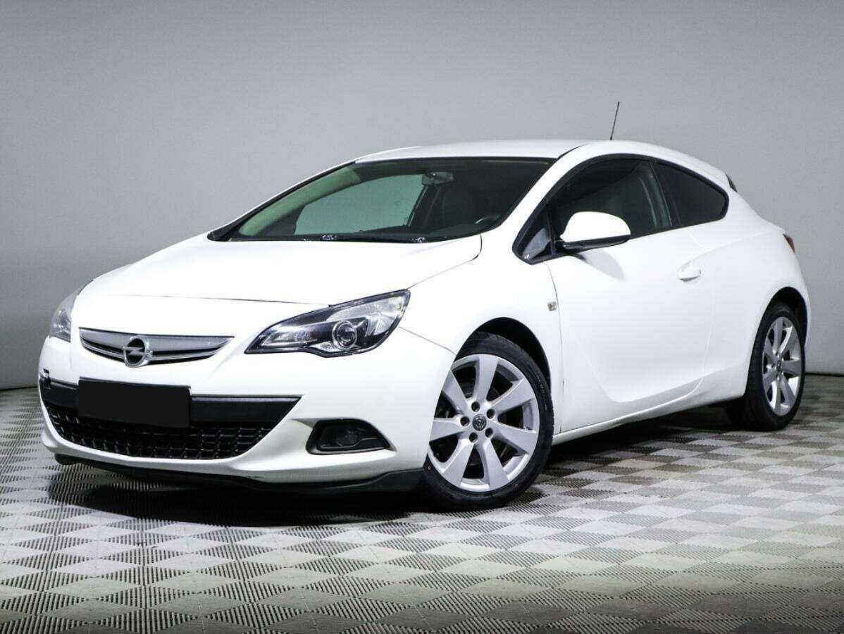 Opel Astra 2013 года с пробегом. Посмотреть фото