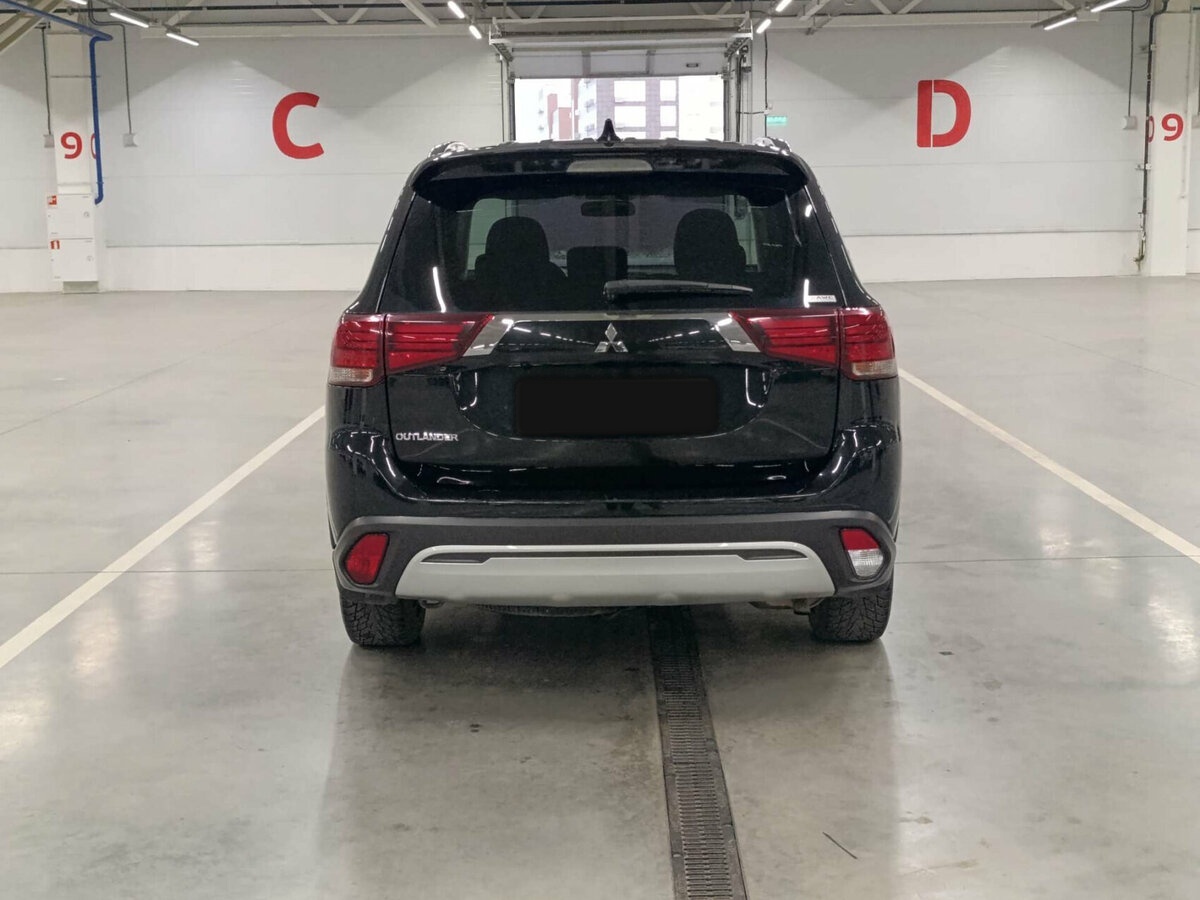 Mitsubishi Outlander 2021 года с пробегом. Фото: #5