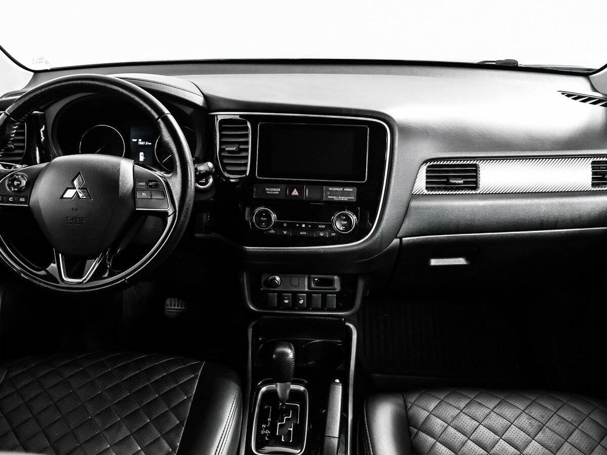 Mitsubishi Outlander 2018 года с пробегом. Фото: #10
