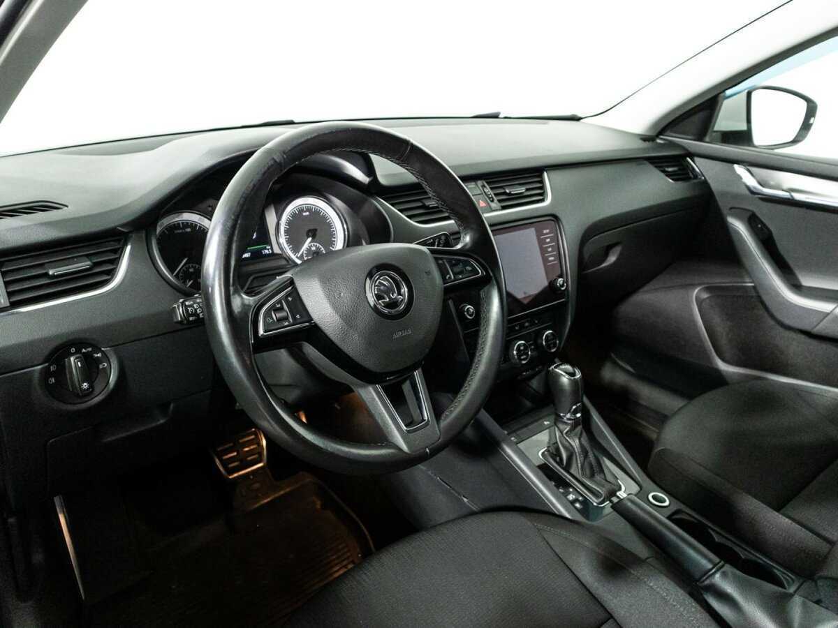 Skoda Octavia 2017 года с пробегом. Фото: #10
