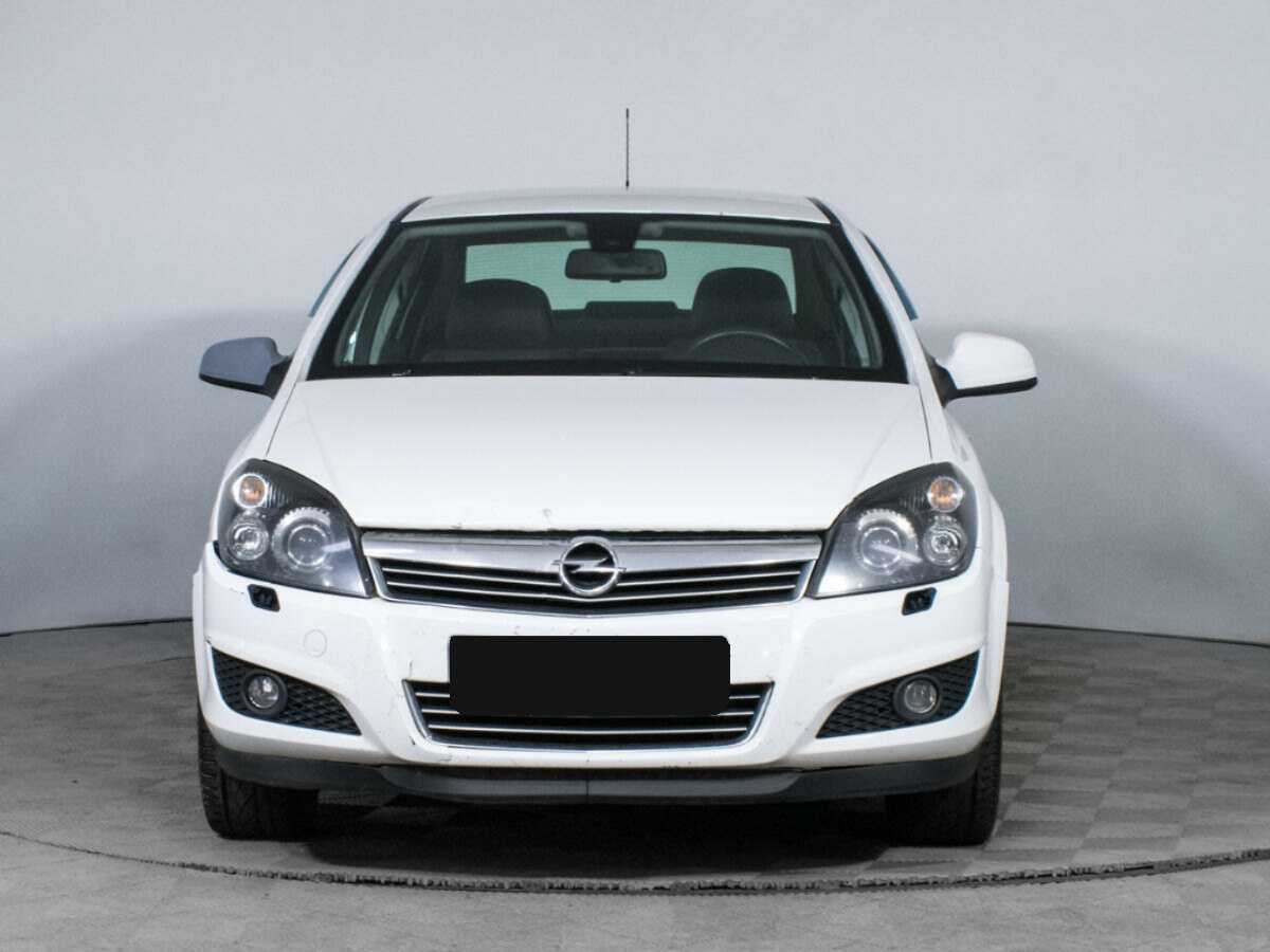 Opel Astra 2014 года с пробегом. Фото: #1