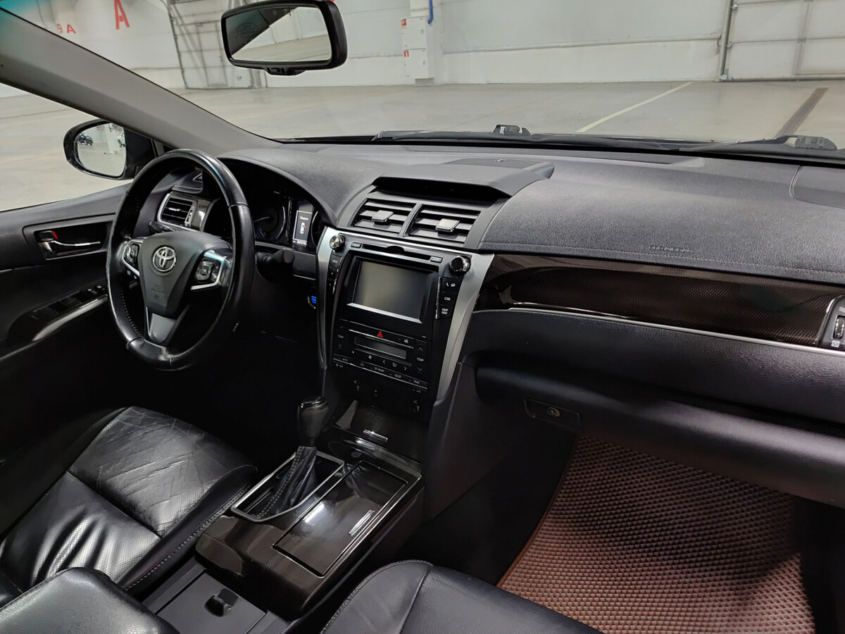 Toyota Camry 2017 года с пробегом. Фото: #10