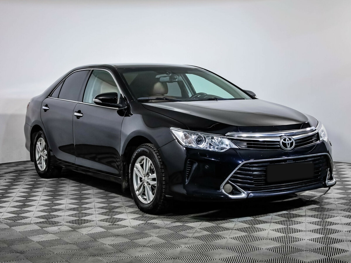 Toyota Camry 2017 года с пробегом. Фото: #2