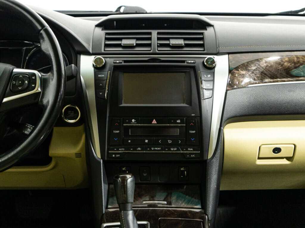 Toyota Camry 2017 года с пробегом. Фото: #12