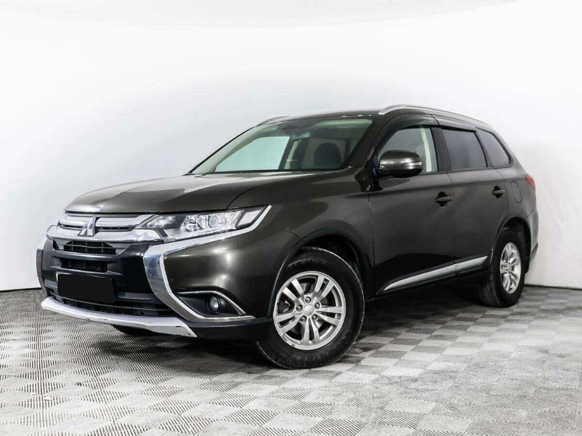 Mitsubishi Outlander 2018 года с пробегом. Посмотреть фото