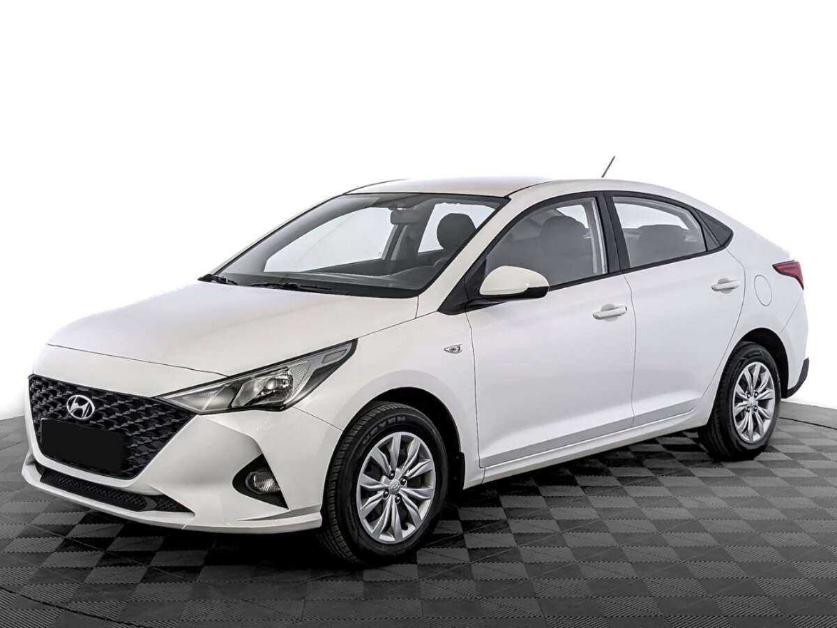 Hyundai Solaris 2022 года с пробегом. Посмотреть фото