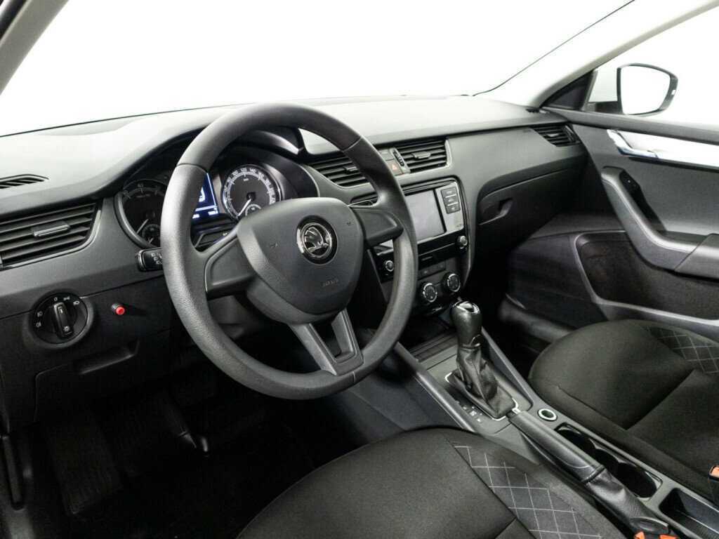 Skoda Octavia 2018 года с пробегом. Фото: #10