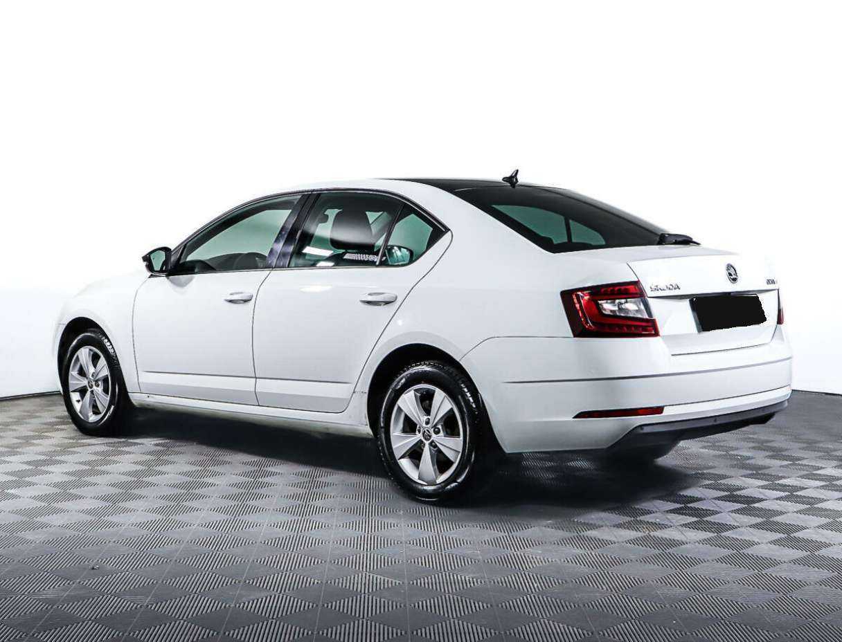 Skoda Octavia 2019 года с пробегом. Фото: #6
