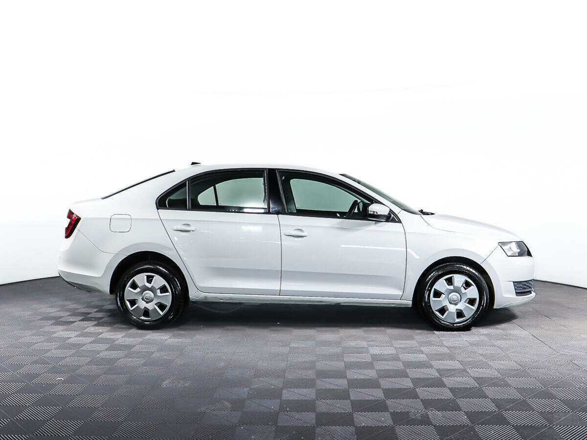 Skoda Rapid 2019 года с пробегом. Фото: #3